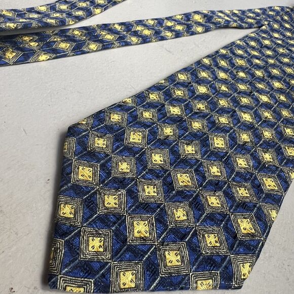 Ermenegildo Zegna Navy Blue 100% Silk w/ Yellow Gold Diamond Geometric Neck Tie - Picture 11 of 11